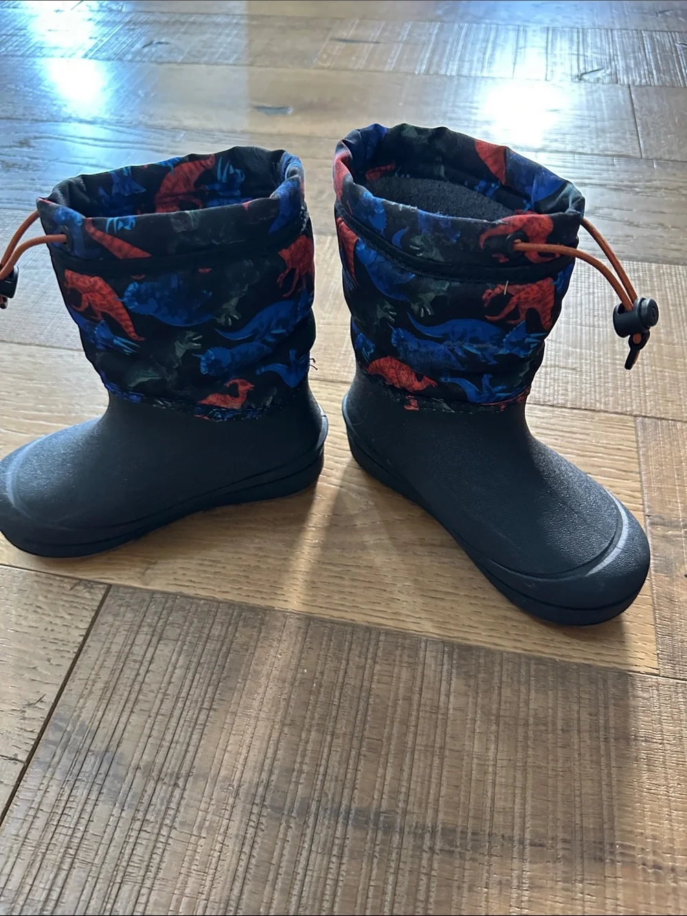Bogs Kids Winter Snow Boots with Blue & Red Dinosaur Print Size 12